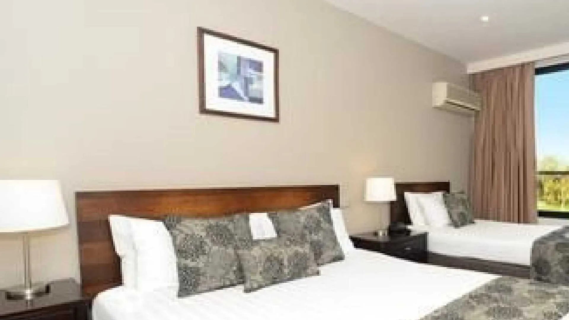 Hotel Rydges South Park Adelaide 4*,