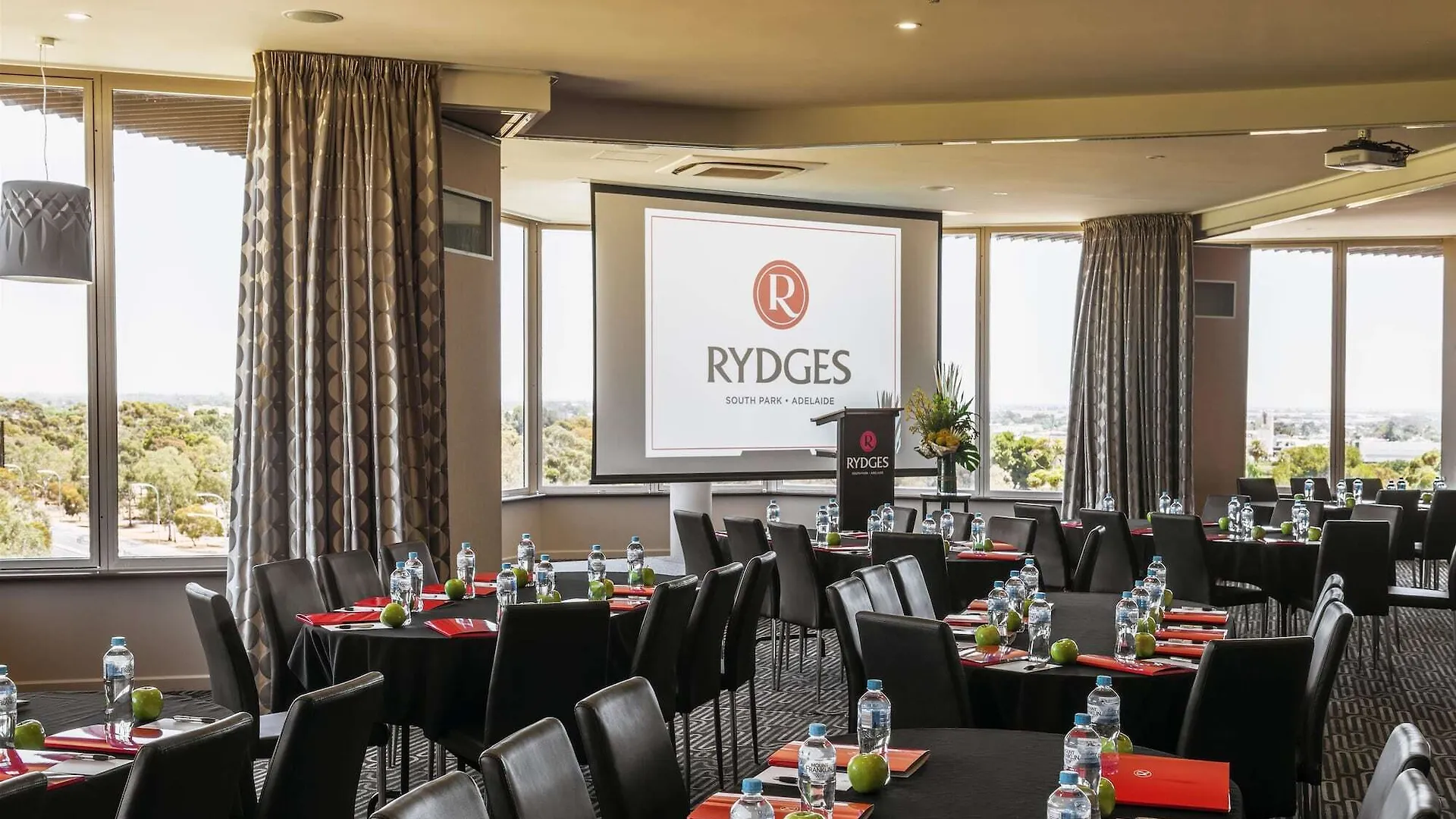 Hotel Rydges South Park Adelaide